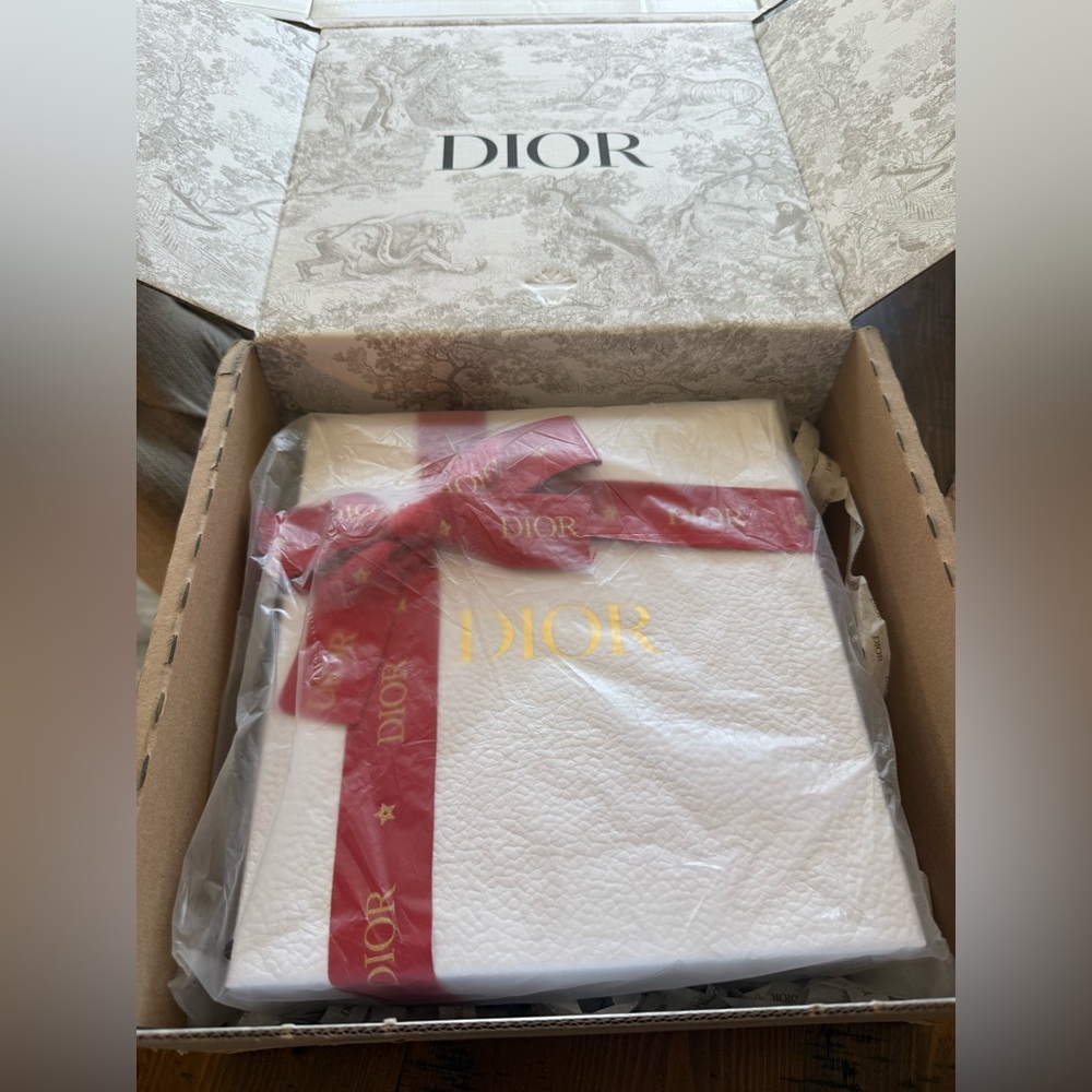 Dior Makeup Brush Set with Case and full unboxing experience - Picture 7 of 7